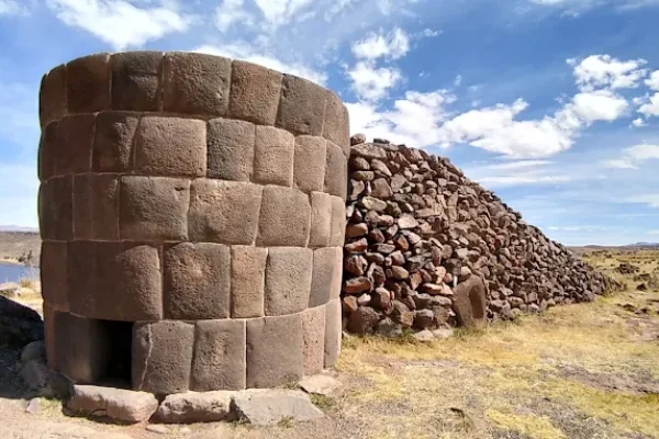 TOUR TO THE ARCHAEOLOGICAL SITE OF SILLUSTANI